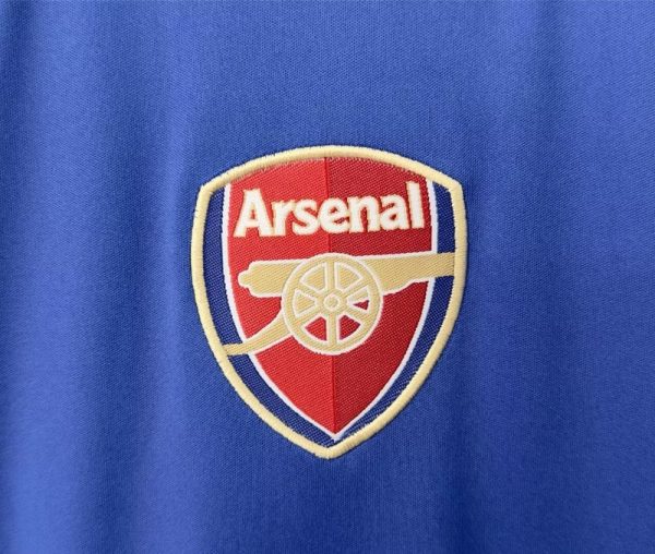 Retro 04/05 Arsenal away - Image 12