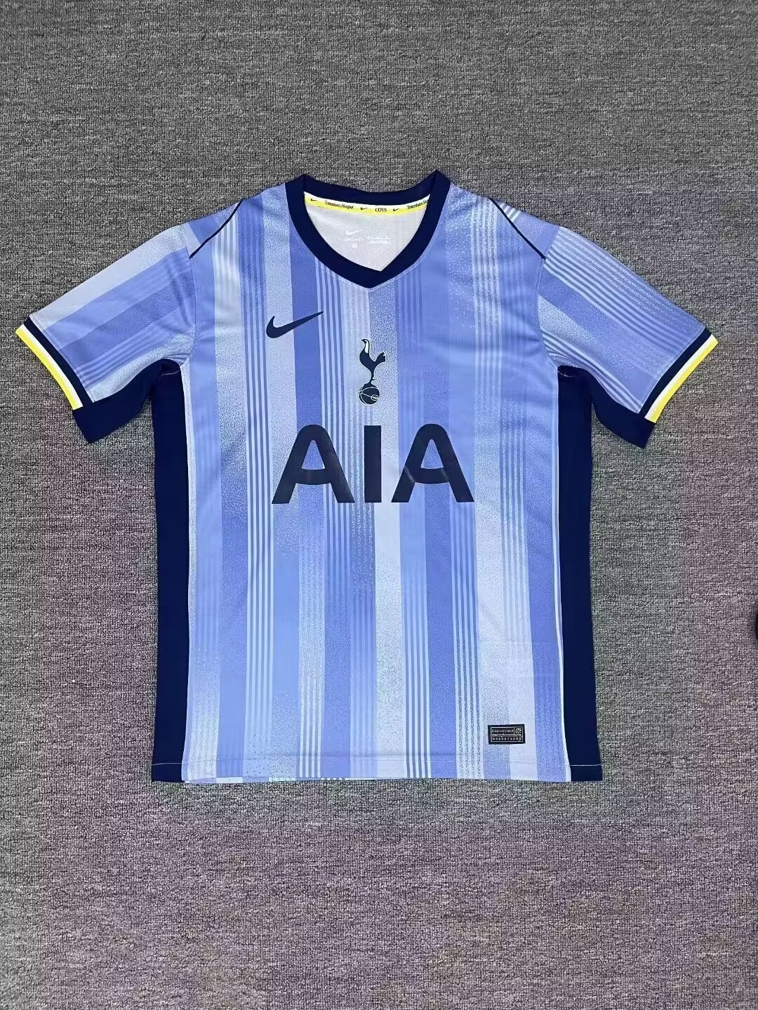 Fans Version 24/25 Tottenham away - Image 1