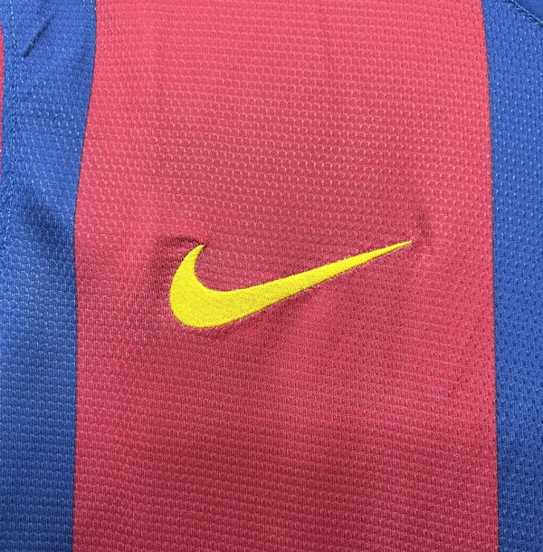 Retro 07/08 Barcelona Home - Image 10