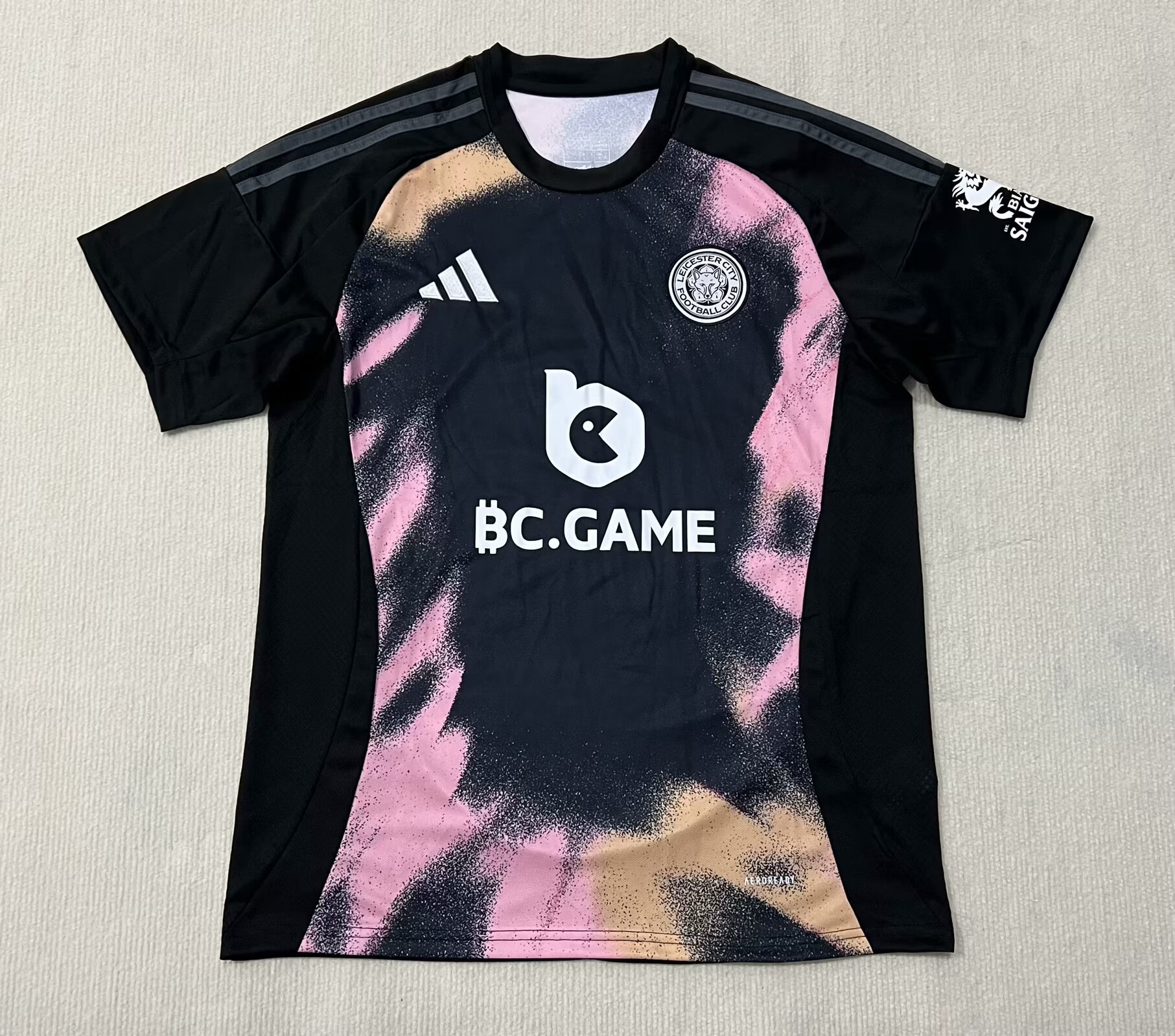 Fans Version 24/25 Leicester City away - Image 1