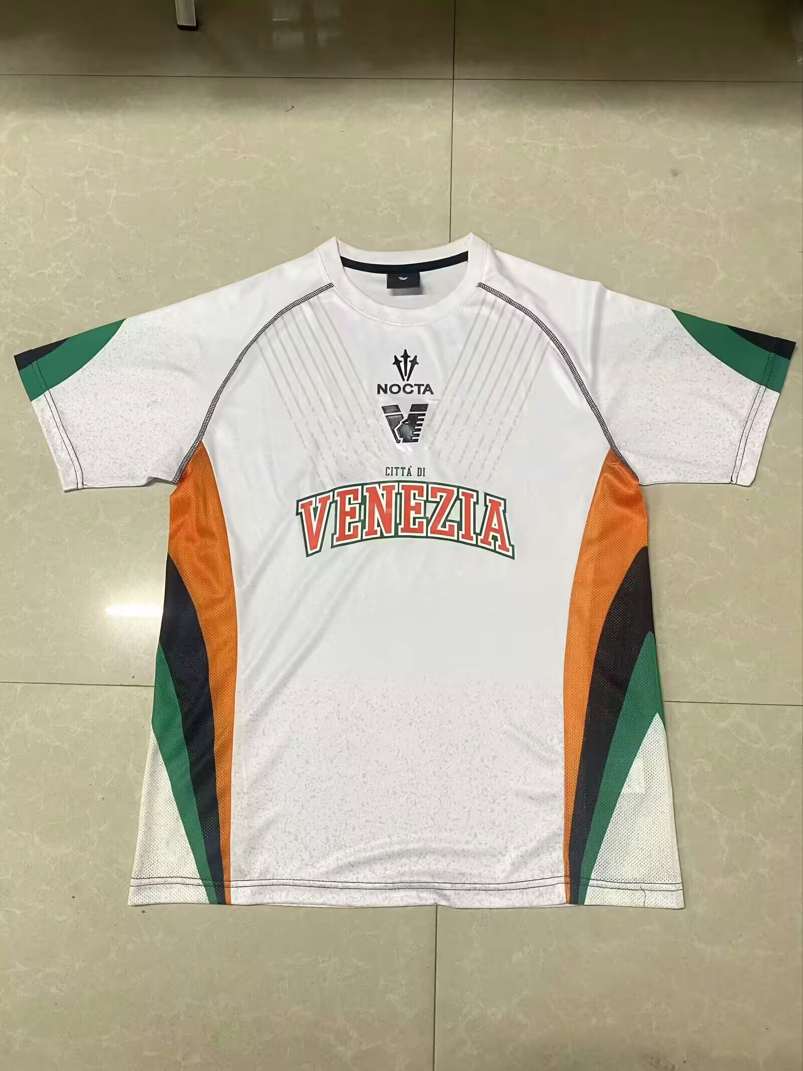Fans Version 24/25 Venezia away - Image 1
