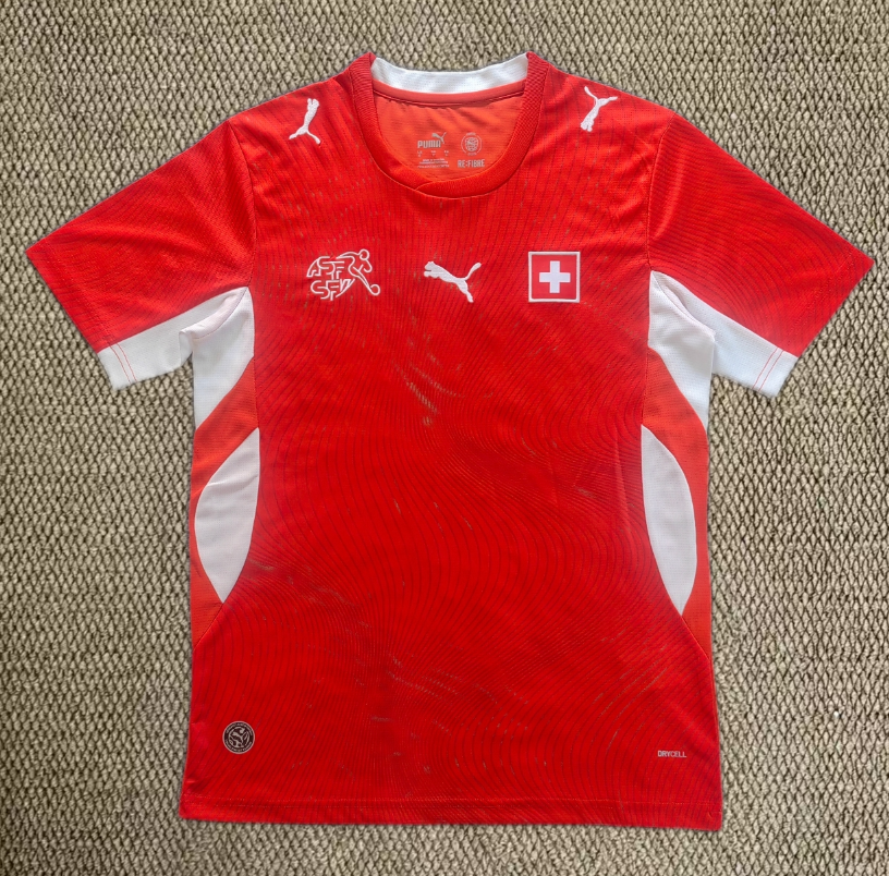 Fans Version 26/27 Switzerland Home - Image 1