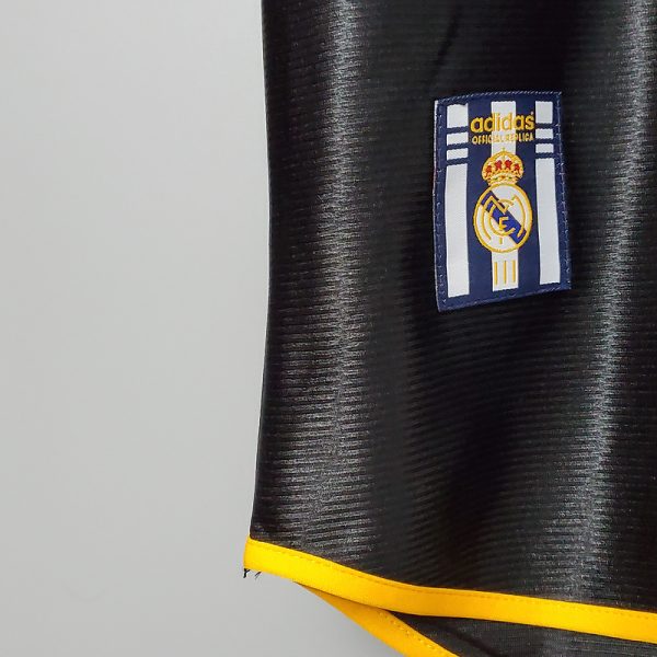 Retro 99/01 Real Madrid Away - Image 4
