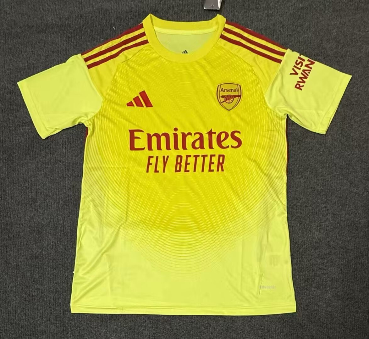 Fans Version25/26Arsenal goalkeeper Huang - Image 1