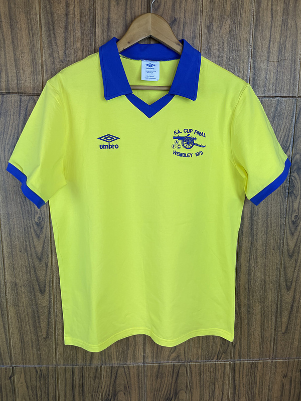 Retro 71/79 Arsenal away - Image 1