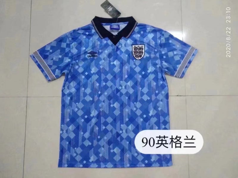 Retro 90 England Home Bule - Image 1