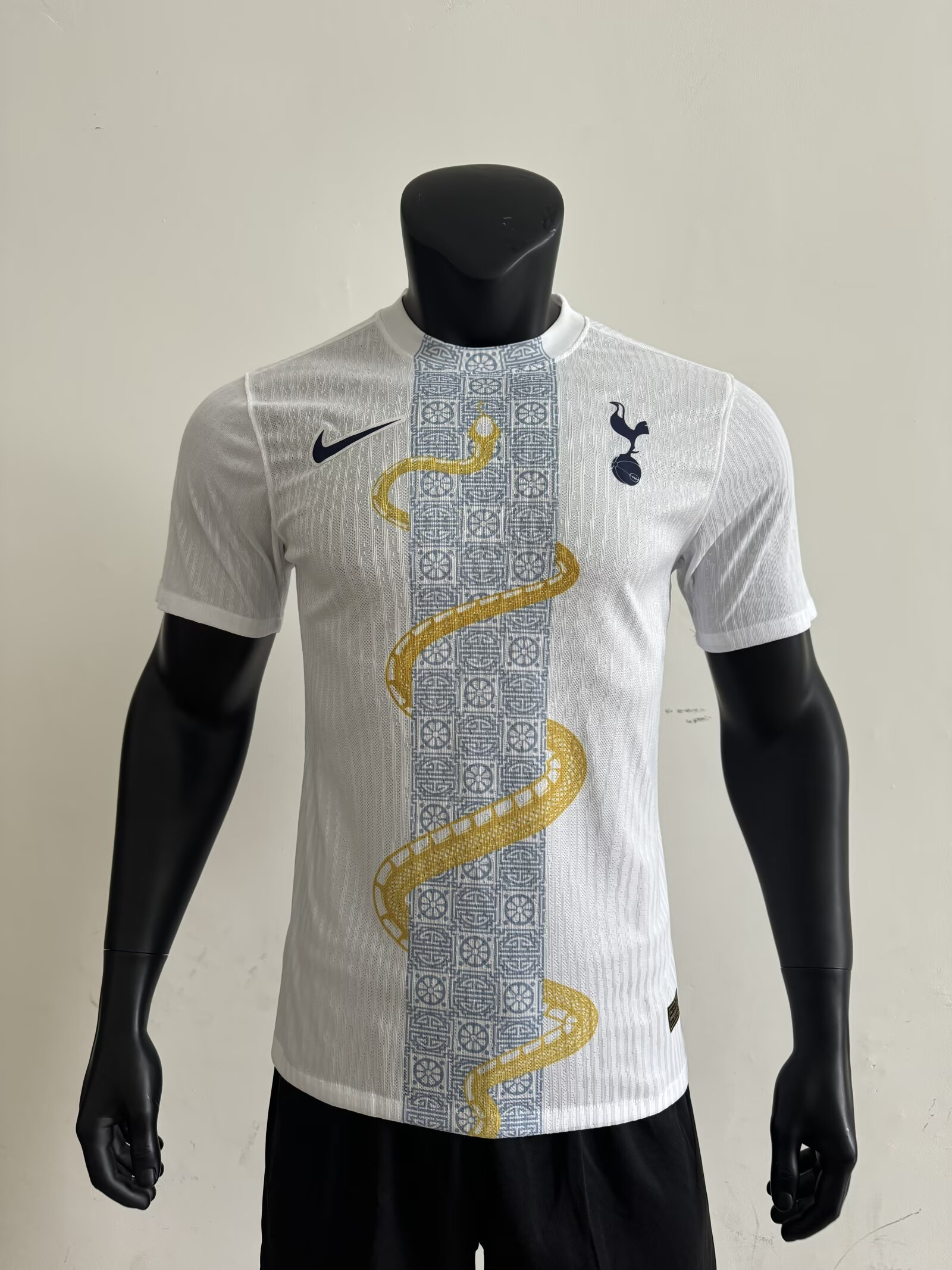 25/26Tottenham player version pre match uniform - Image 1