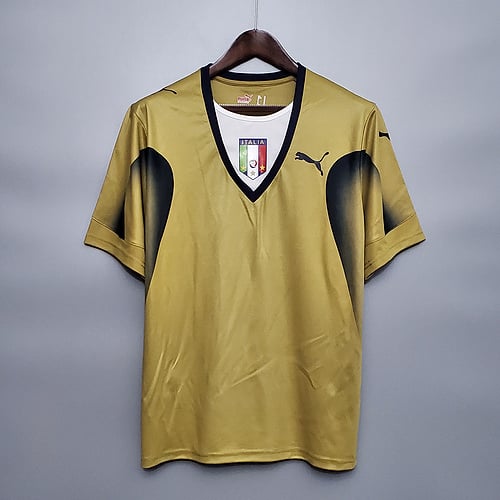 Retro 2006 Italy Golden - Image 1