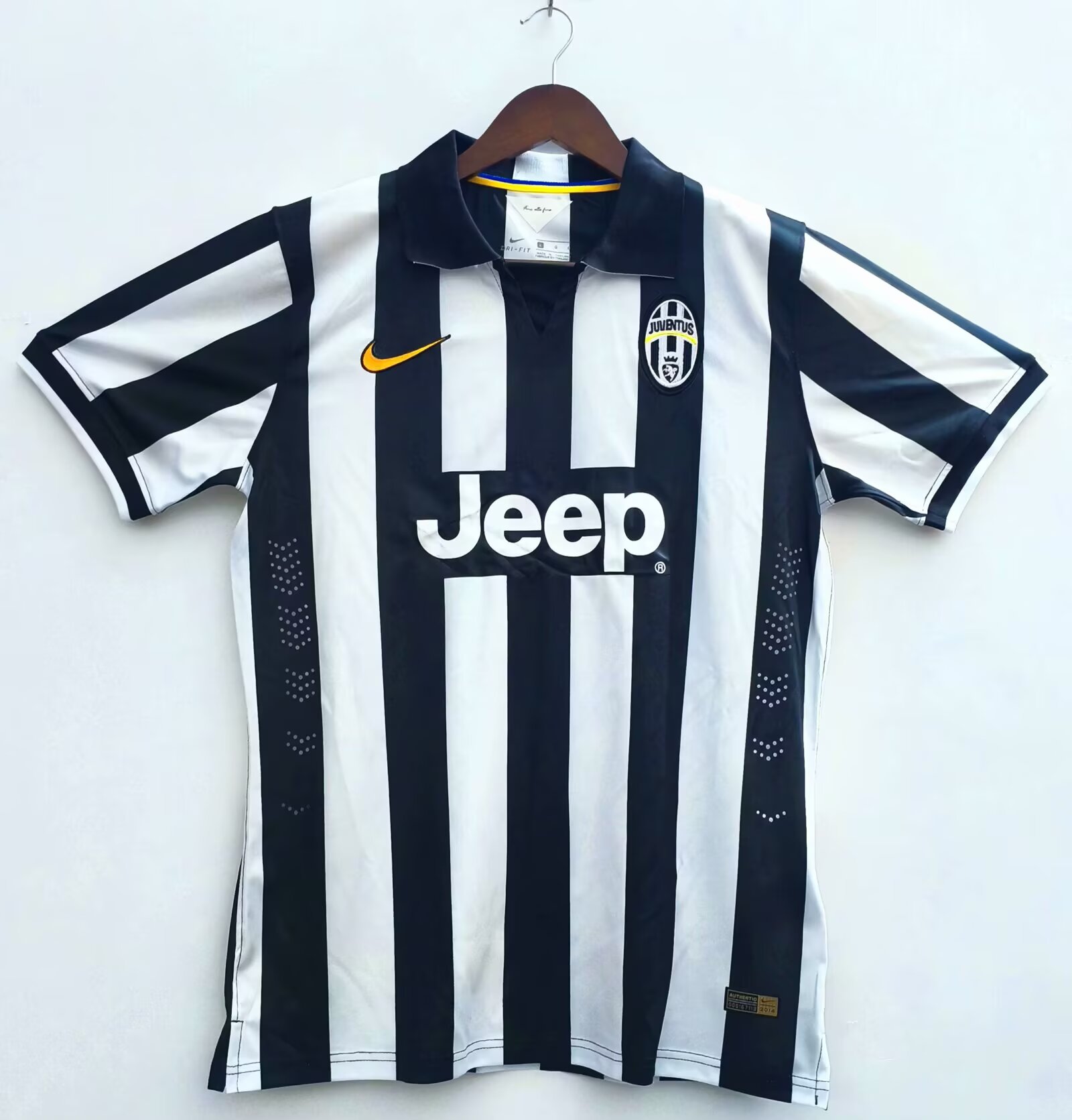 Retro14/15 Juventus home - Image 1
