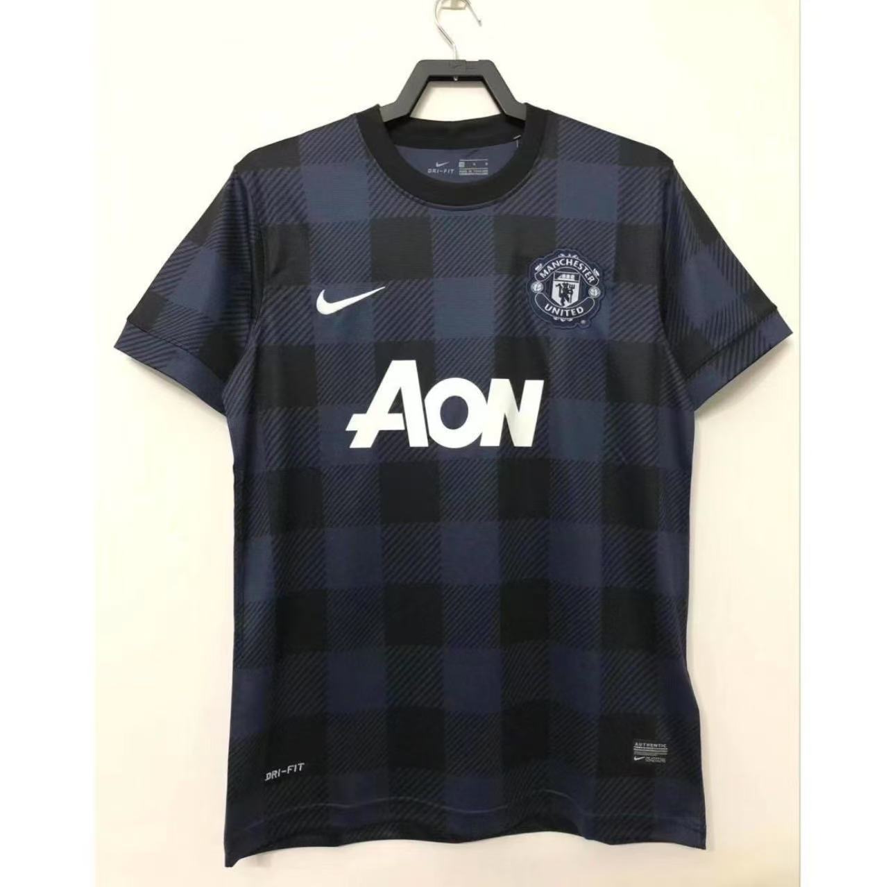 Retro 13/14 Manchester United Third Away - Image 1