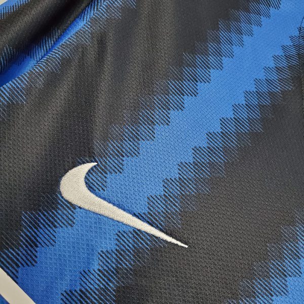 Retro 10/11 Inter Milan Home - Image 11