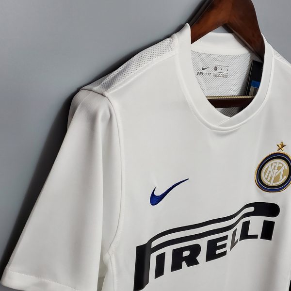 Retro 10 Inter Milan Away - Image 4