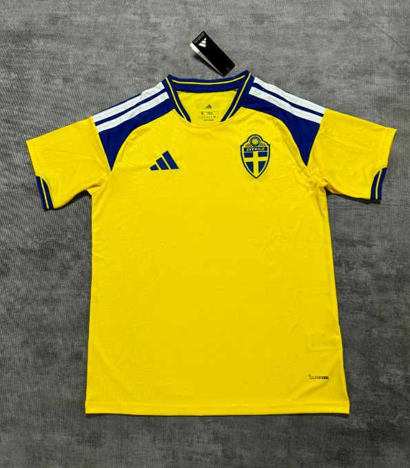 Fans Version 26/27 Sweden home - Image 1