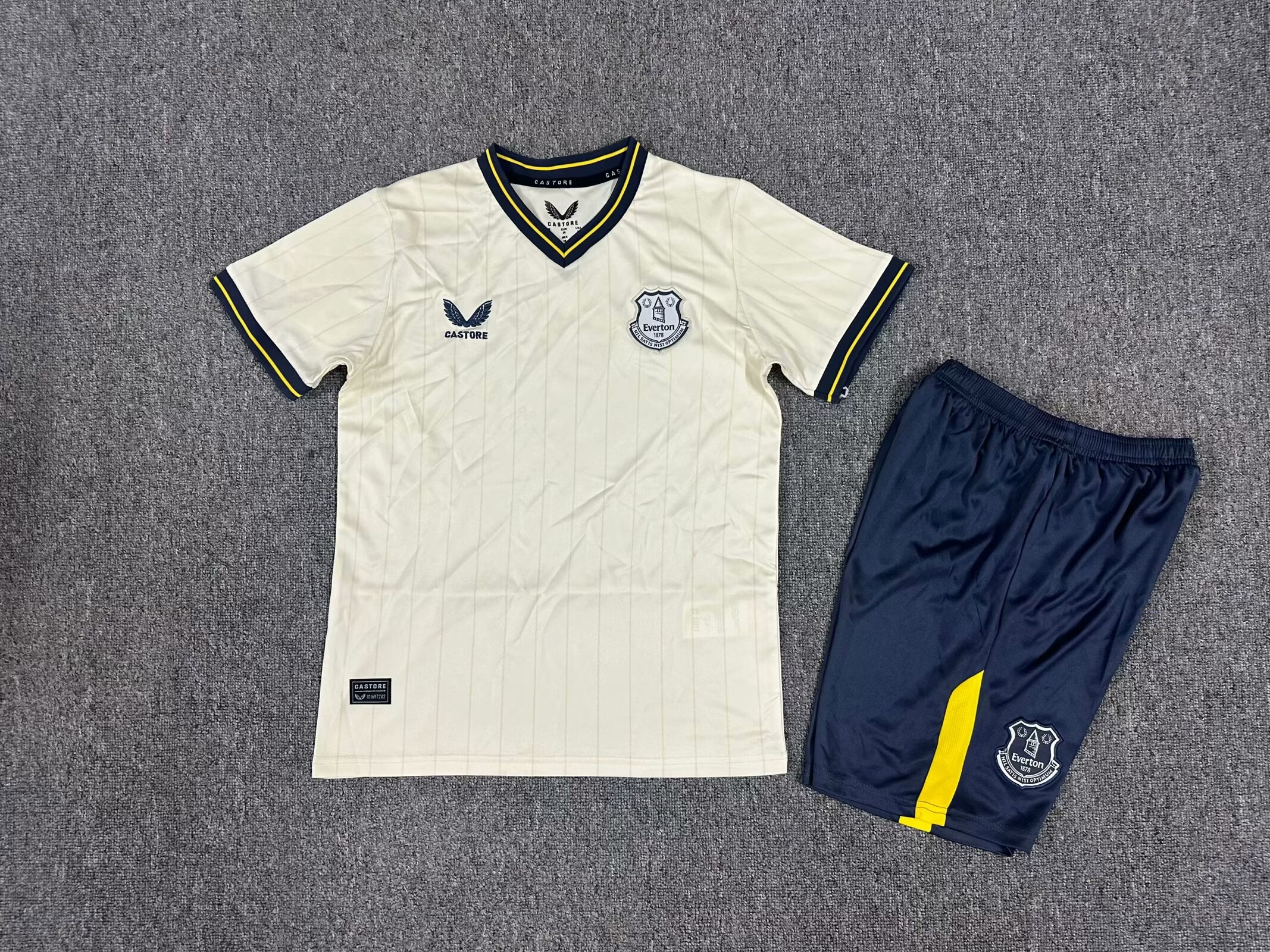 Kids Kits 24/25 Everton third away - Image 1