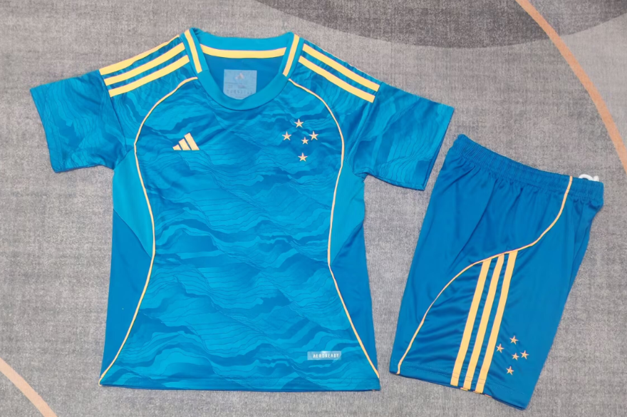 kids Kits 25/26 Cruzeiro Two Guests - Image 1
