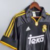 Retro 99/01 Real Madrid Away - Image 8