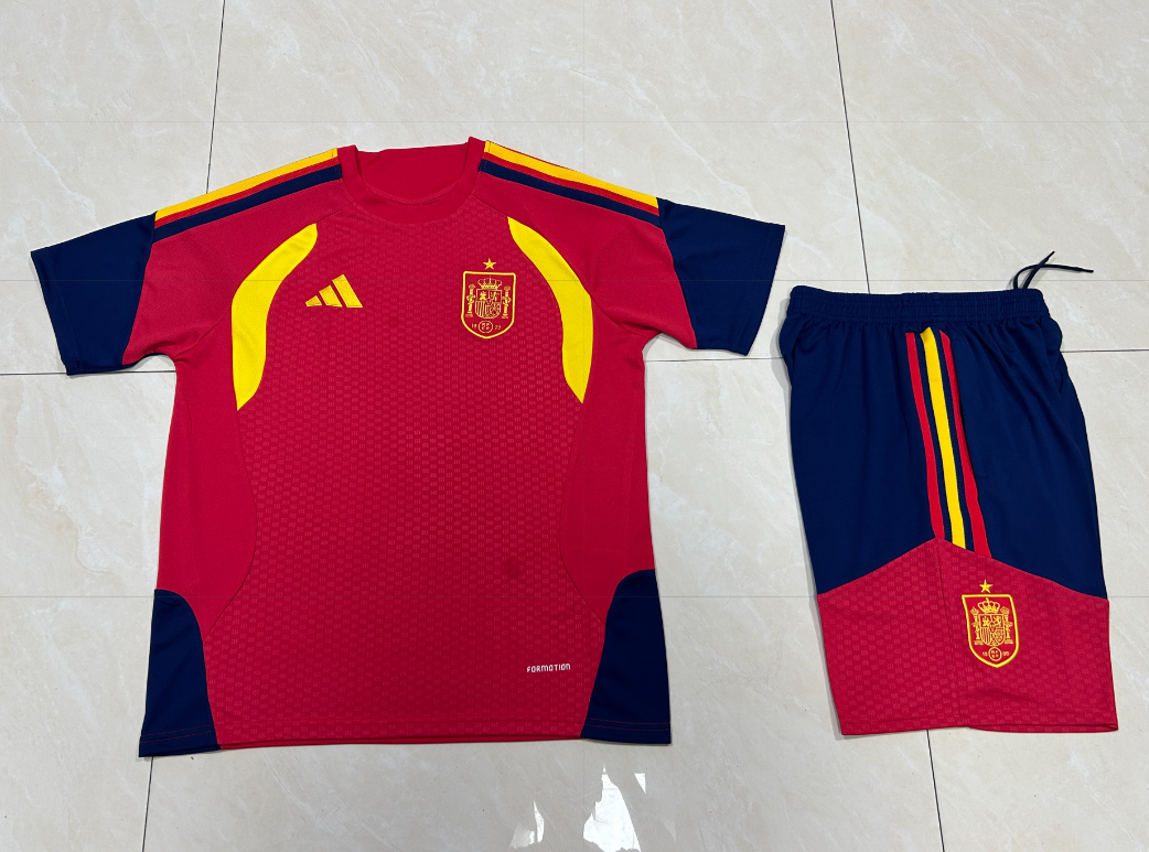 26/27 Spanish Red Adults Training Kits - Image 1