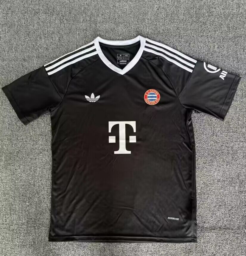 Fans Version 24/25 Bayern black training wear - Image 1