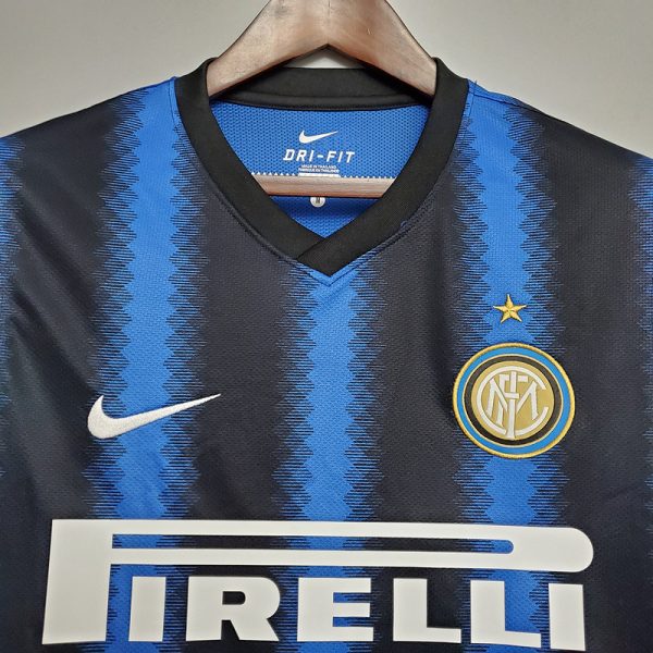 Retro 10/11 Inter Milan Home - Image 7