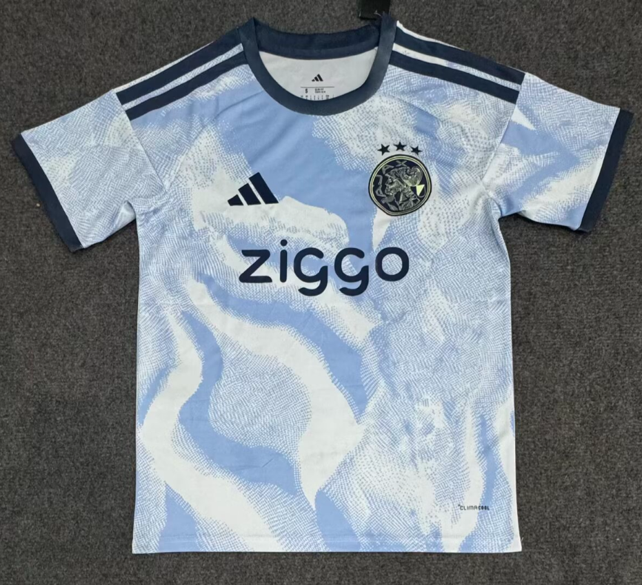 Fans Version 26/27 AJAX Second away - Image 1