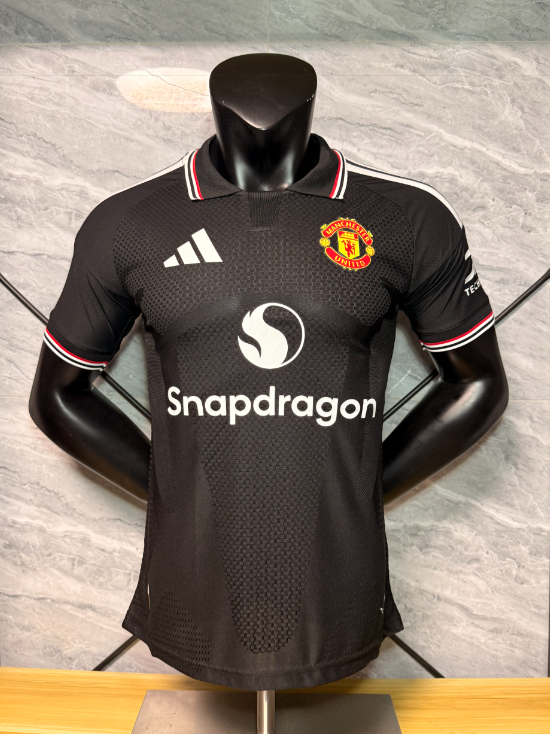 Player Version 26/27 Manchester United home simulation version Black - Image 1