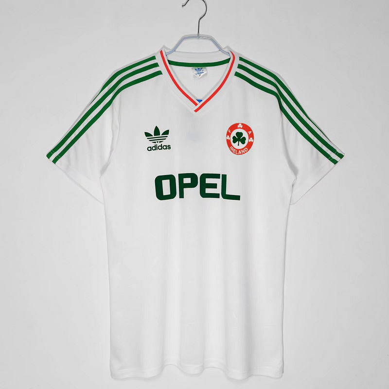 Retro 90/92 Ireland Away - Image 1