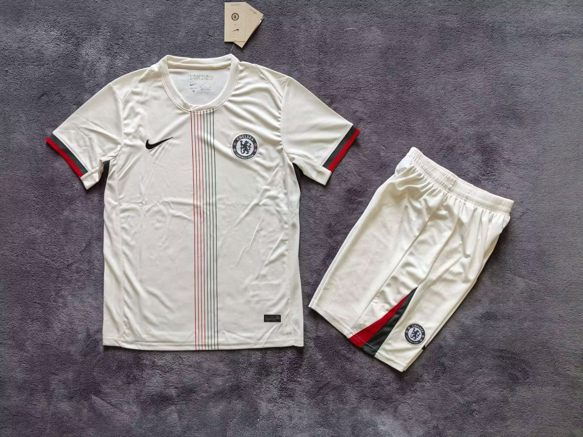 Adults kits 25/26 Chelsea away - Image 1