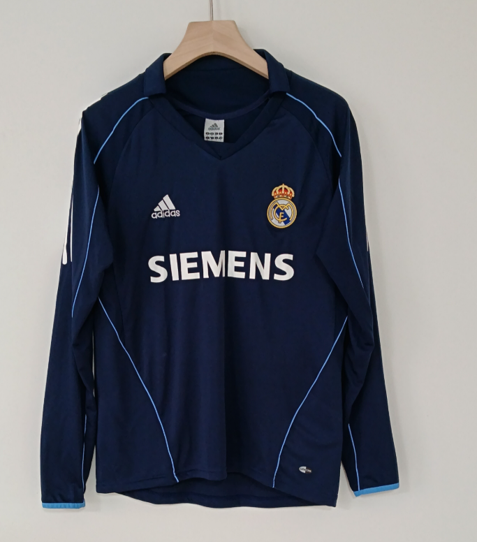 Retro 05/06 Real Madrid away long sleeve Retro 05/06 Real Madrid away long sleeve - Image 1