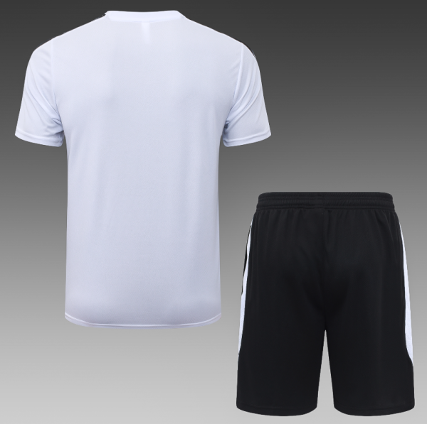 26/27 Adults Paris white Training Kits - Image 5