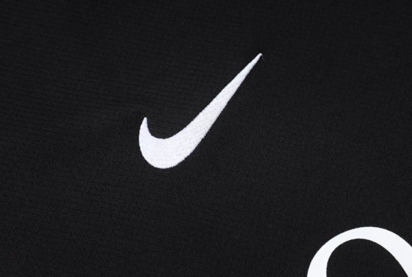 26/27 Adults Paris black Training Kits - Image 2