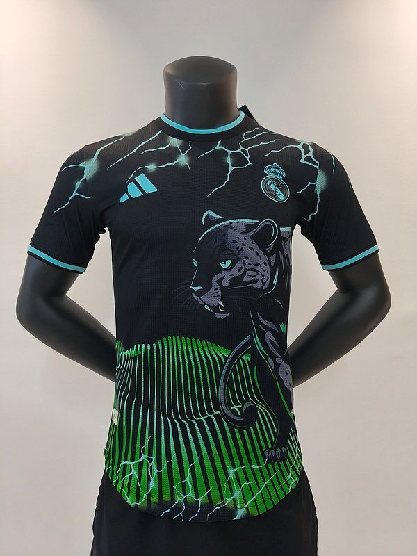Player Version Real Madrid Special Edition Player Version Real Madrid Special Edition - Image 1