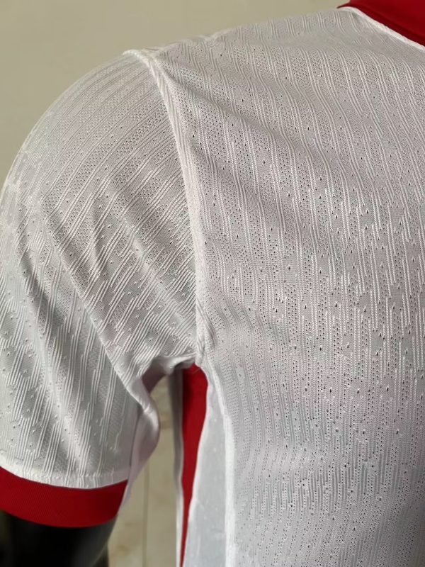 Player Version 2024 Poland Home - Image 6
