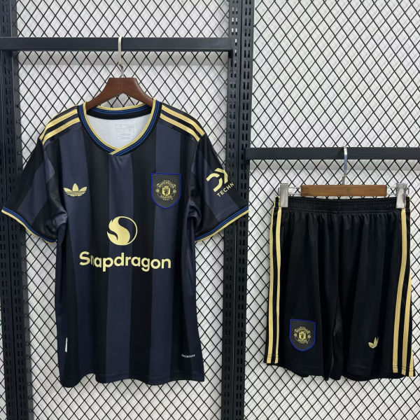 25/26 M-U Adults kits special version - Image 1